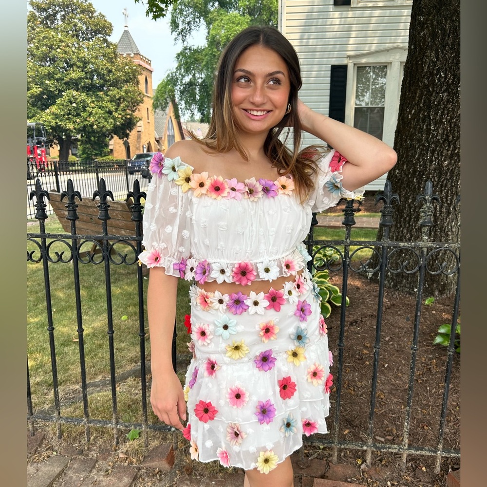 “Whimsical You”! Size 4 multi floral 3-D 2-piece, tie-up heel size 7 or 8 plus